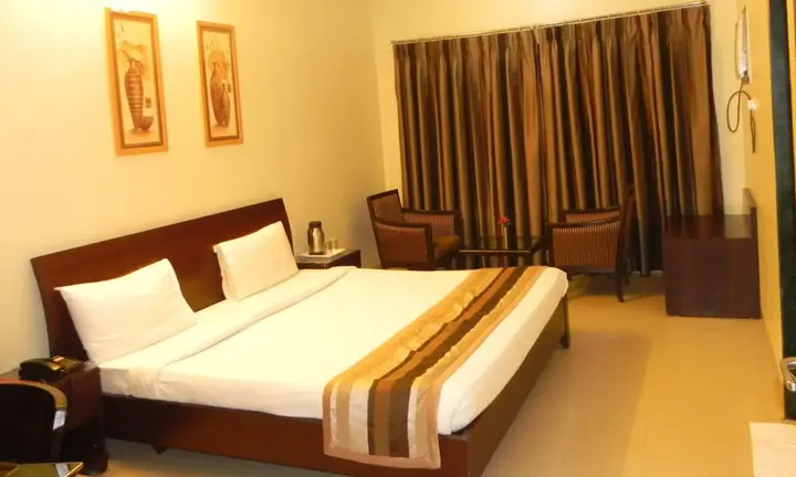 Ширди: Hotel Reeva Suites