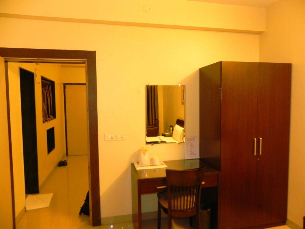 Ширди: Hotel Reeva Suites