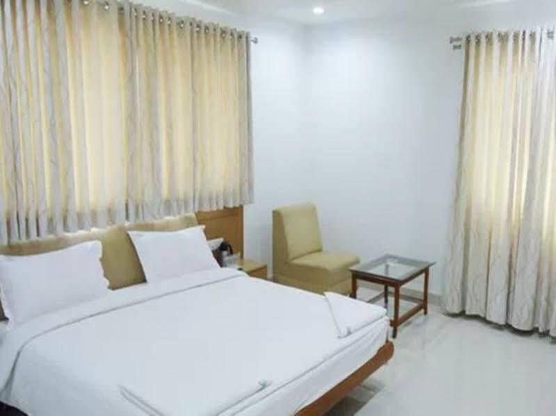 Sybaritic Suites Gachibowli — фото 4