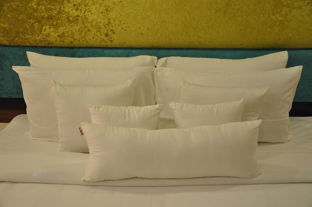 Ченнаи: La Woods Hotel