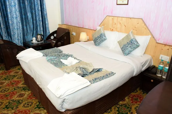 Манали: Comlux Hotels Manali