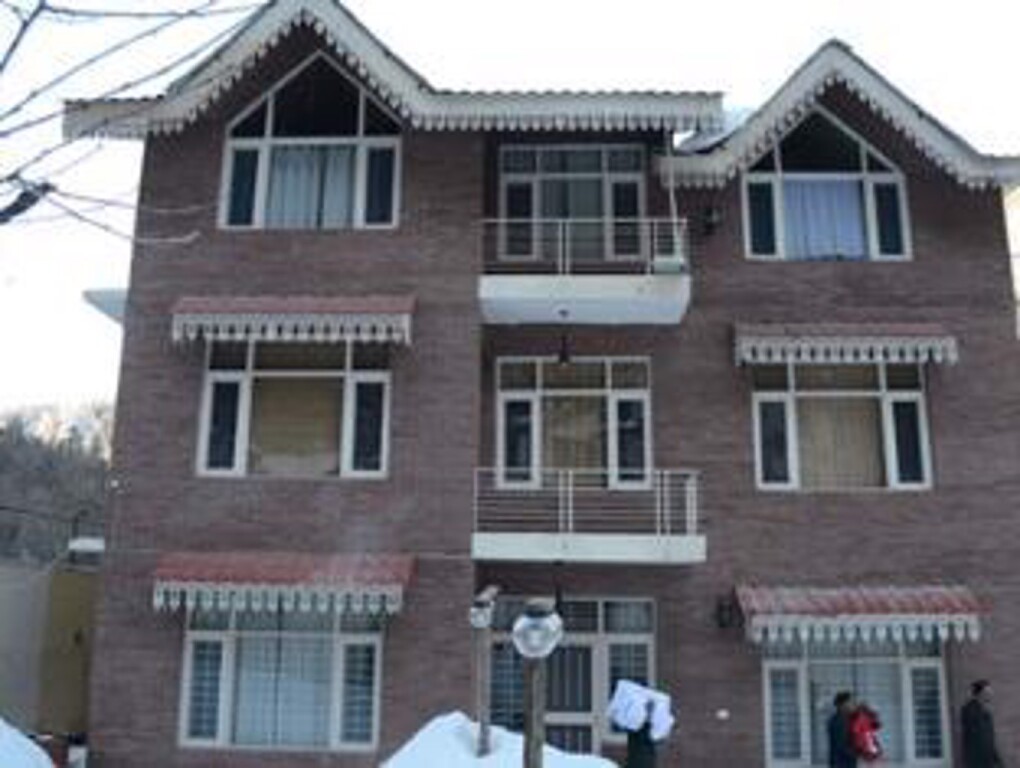 Манали: Snow View Cottages