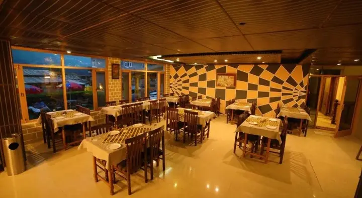 Манали: OYO 12364 Nishita Resorts