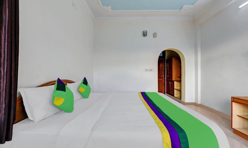 Наинитал: Goroomgo Sapphire Inn Bhimtal