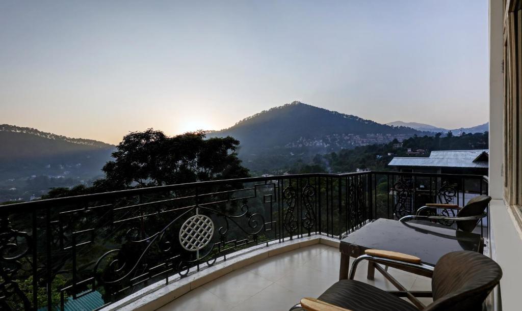 Наинитал: Goroomgo Sapphire Inn Bhimtal