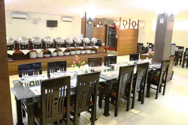 Бодх-Гая: Bodhgaya Regency Hotel