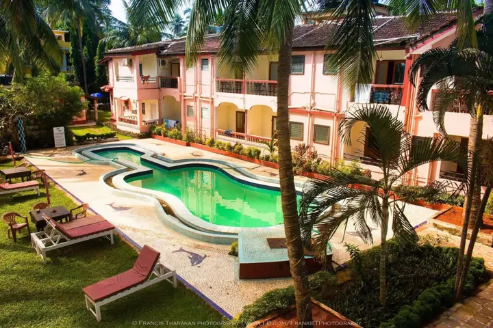 Бага: Hotel Lua Nova