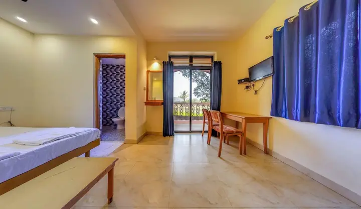 Бага: Hotel Lua Nova