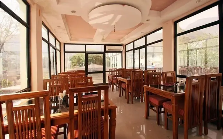 Ришикеш: Hotel Leisure Palace