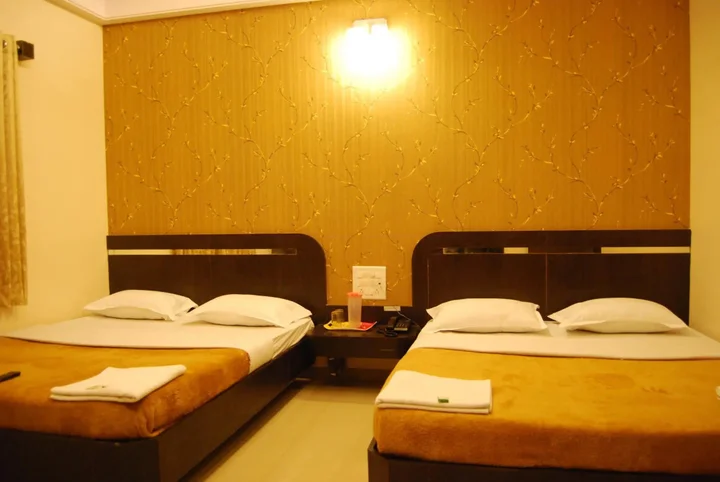 Ширди: Hotel Lee Grand