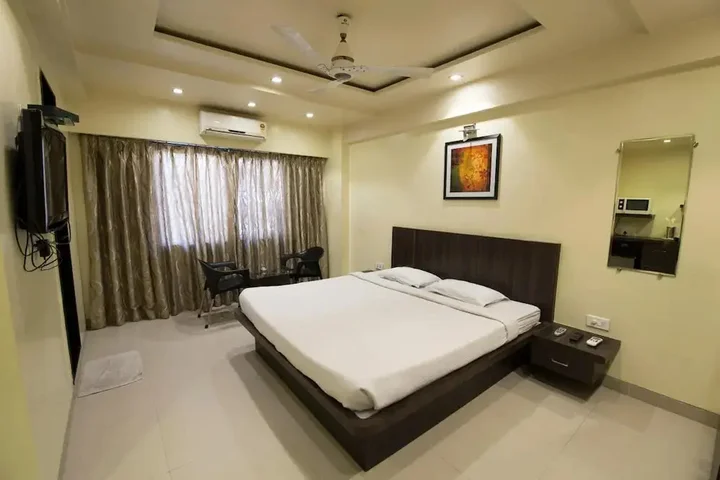 Пуна: Hotel Suresh Inn