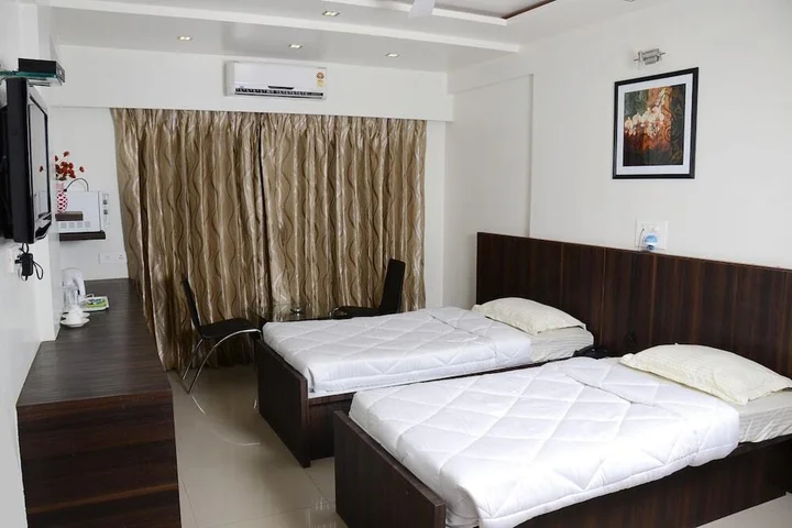 Пуна: Hotel Suresh Inn