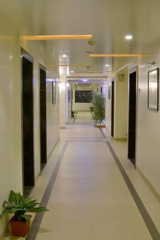 Пуна: Hotel Suresh Inn