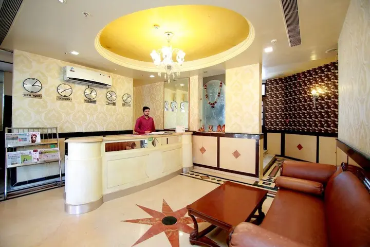Нью-Дели: Hotel Chanson Grand Westend
