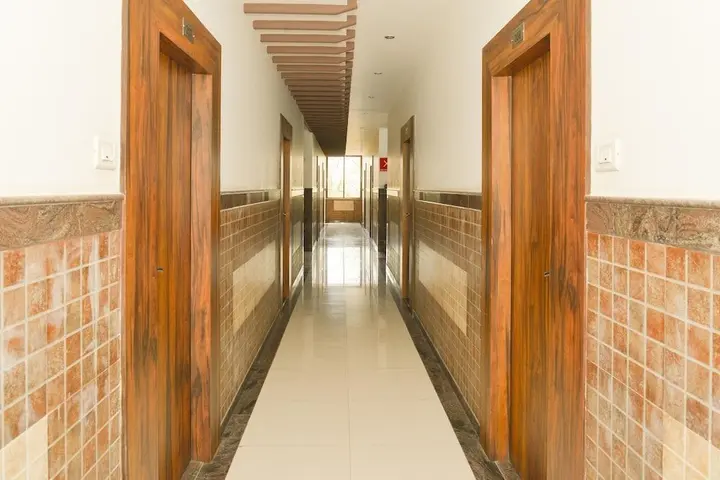 Ширди: Hotel Sai Empire
