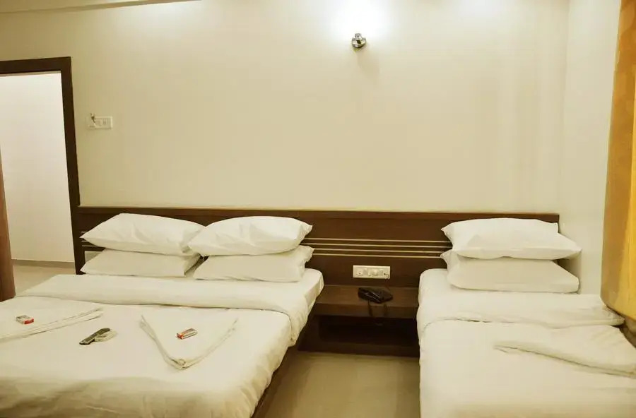 Ширди: Hotel Sai Seema