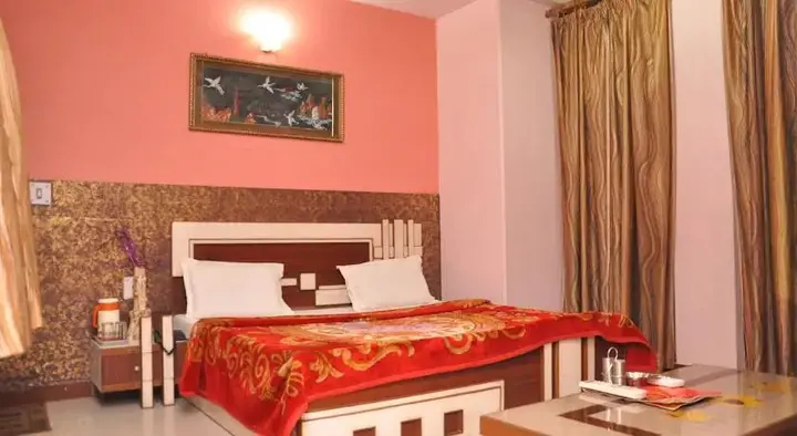 Агра: Hotel Red Inn
