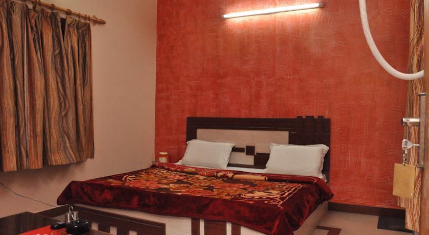 Агра: Hotel Red Inn