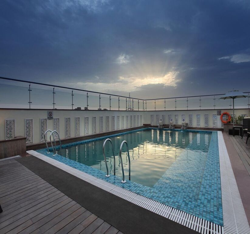 Газиабад: Mahagun Sarovar Portico Suites Ghaziabad