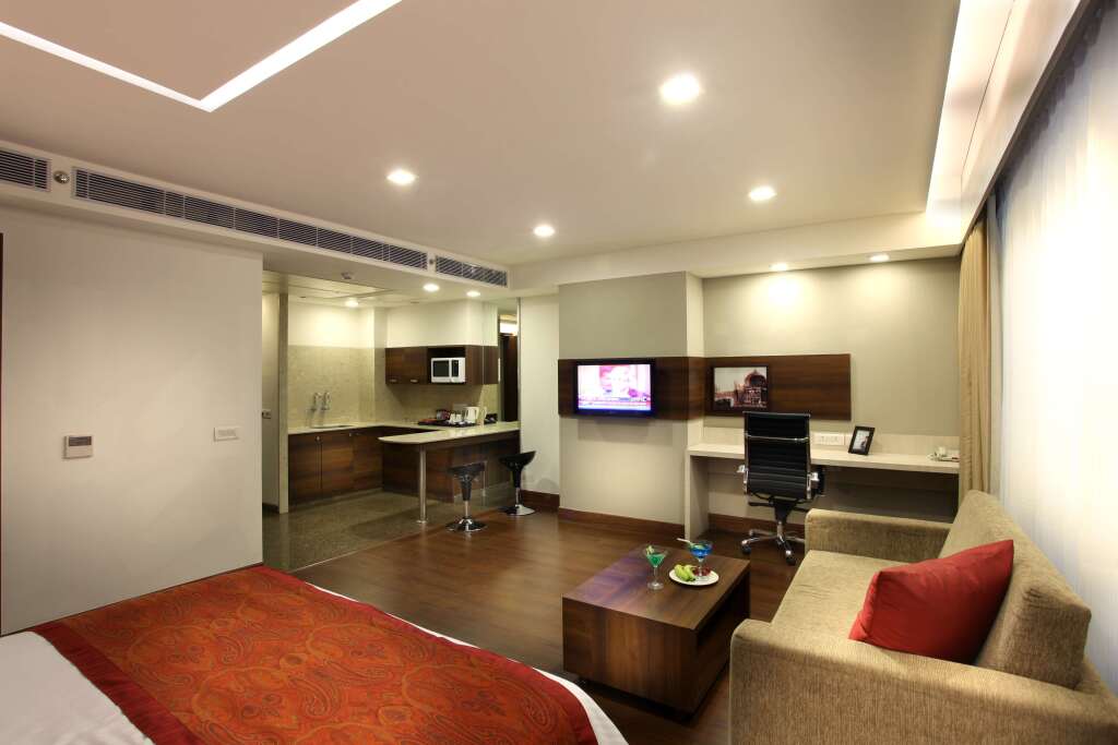 Газиабад: Mahagun Sarovar Portico Suites Ghaziabad