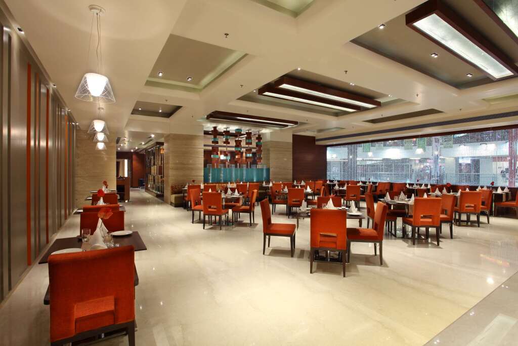 Газиабад: Mahagun Sarovar Portico Suites Ghaziabad