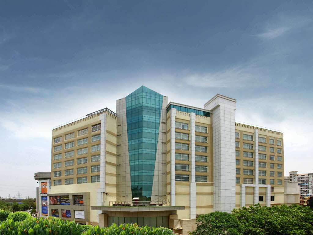 Газиабад: Mahagun Sarovar Portico Suites Ghaziabad