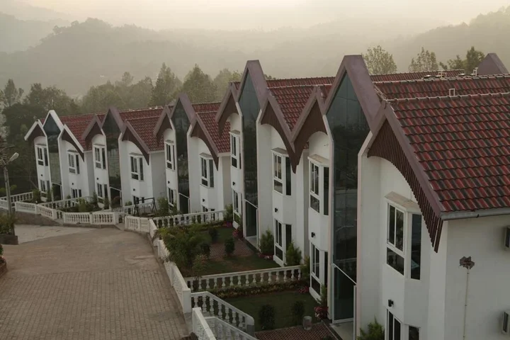 Салем: Golden Nest Resorts
