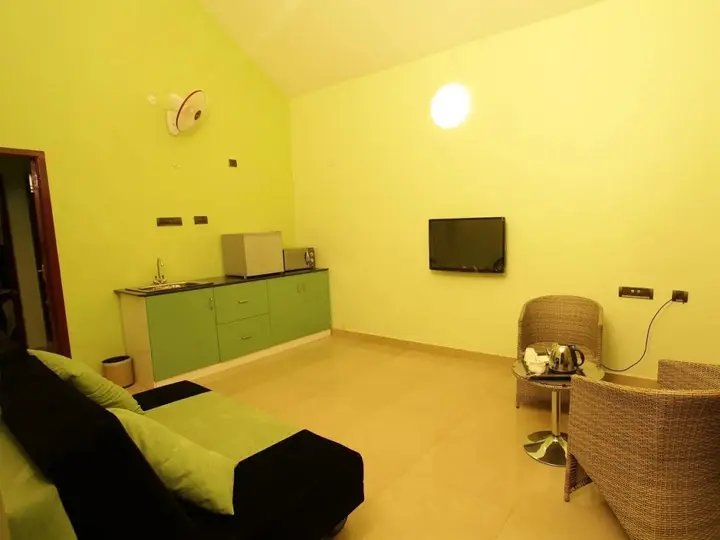 Салем: Golden Nest Resorts