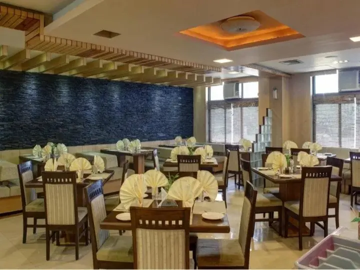 Бхудж: Hotel Mangalam