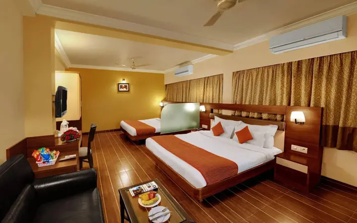 Ширди: Daiwik Hotels Shirdi