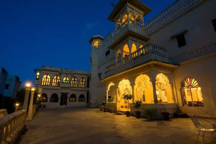 Hotel Jhalamand Garh — фото 1