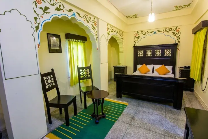 Луни: Hotel Jhalamand Garh