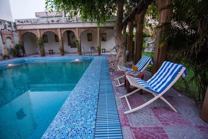 Луни: Hotel Jhalamand Garh