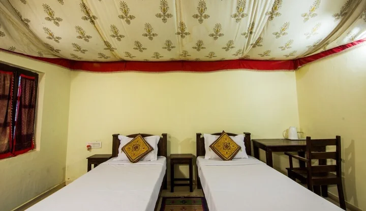 Луни: Hotel Jhalamand Garh