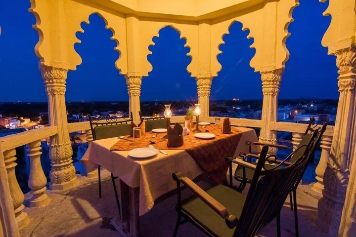 Луни: Hotel Jhalamand Garh
