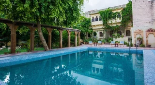 Луни: Hotel Jhalamand Garh