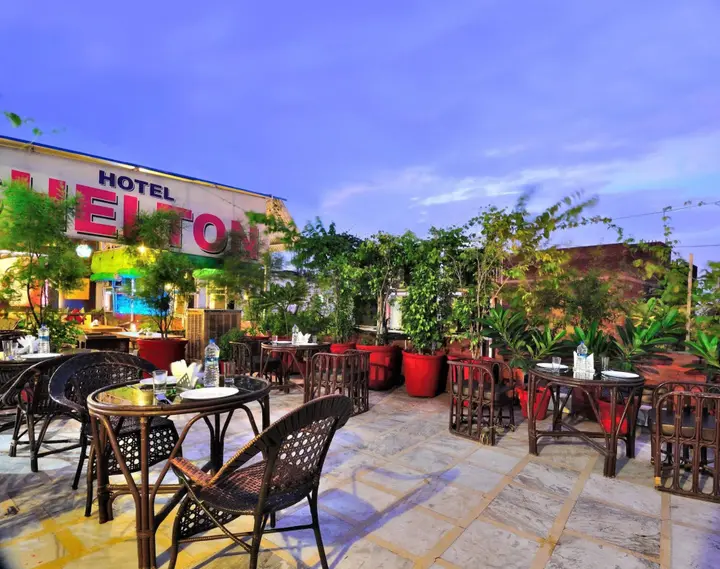 Нью-Дели: Hotel Shelton