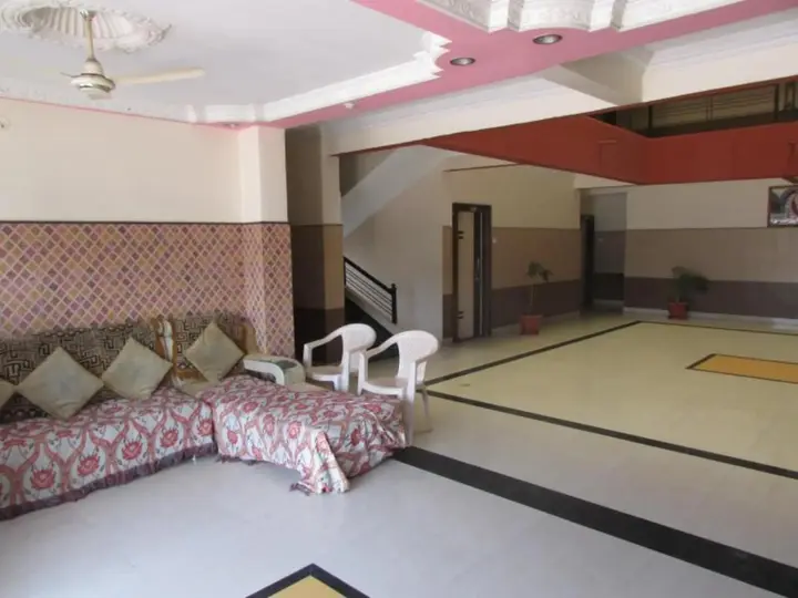 Ширди: Hotel Sai Aradhana