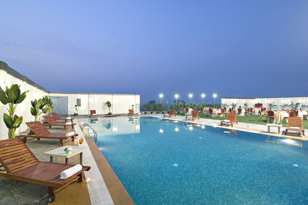 Пимпри-Чинчвад: Mind Space Hotel Pimpri