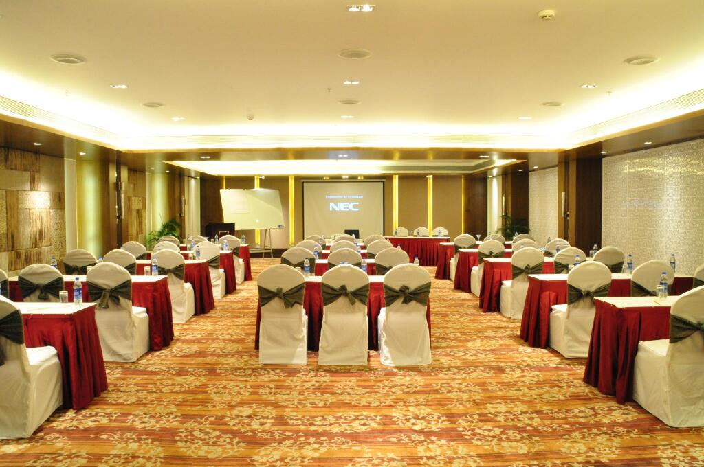 Пимпри-Чинчвад: Mind Space Hotel Pimpri