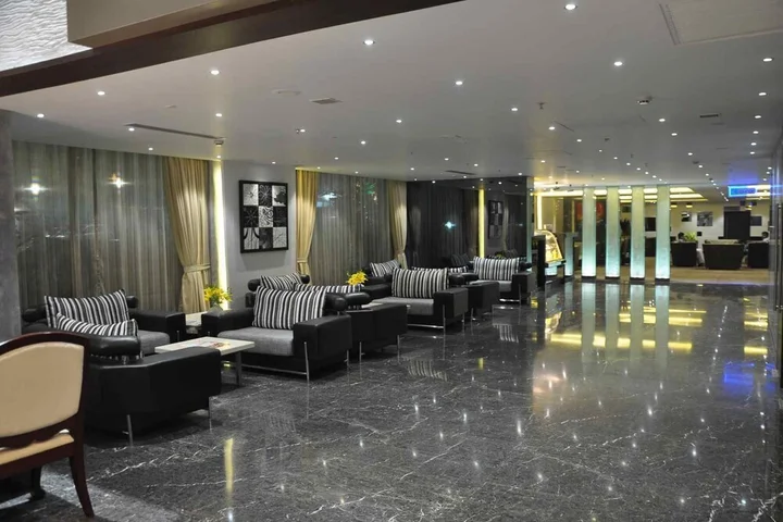 Пимпри-Чинчвад: Mind Space Hotel Pimpri