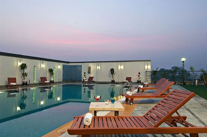 Пимпри-Чинчвад: Mind Space Hotel Pimpri