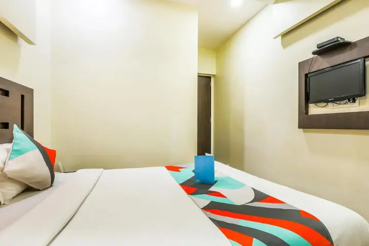 Мумбаи: FabHotel Adore Inn