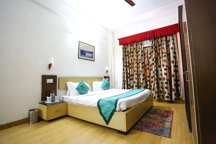 Катра: Hotel Shree Hari Niwas