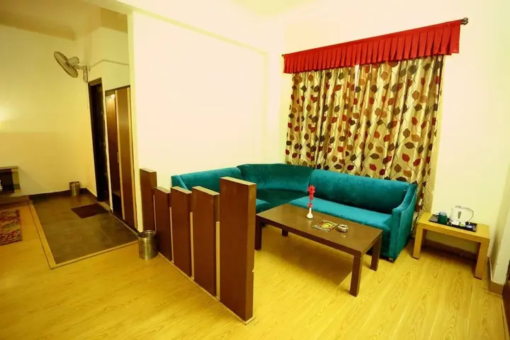 Катра: Hotel Shree Hari Niwas