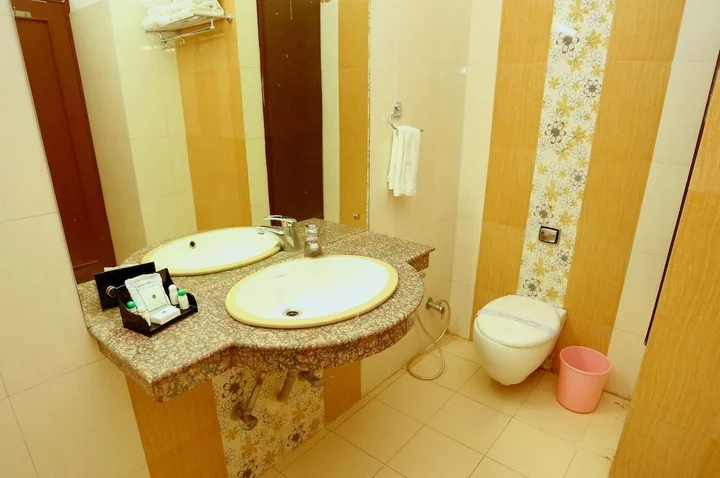 Катра: Hotel Shree Hari Niwas