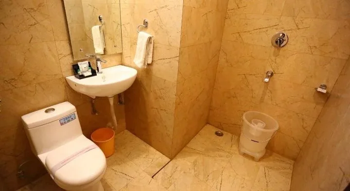Катра: Hotel Shree Hari Niwas