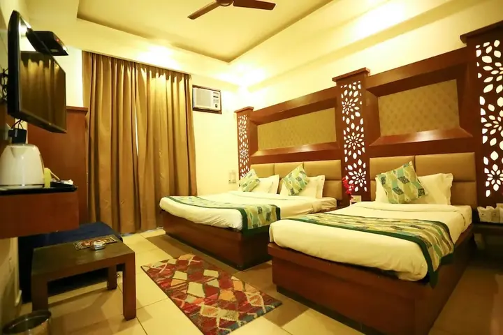 Катра: Hotel Shree Hari Niwas