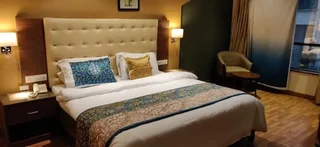 Мумбаи: The Caliph Hotel & Executive Suites