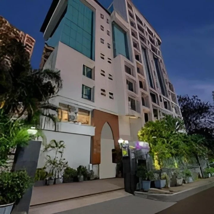 Мумбаи: The Caliph Hotel & Executive Suites